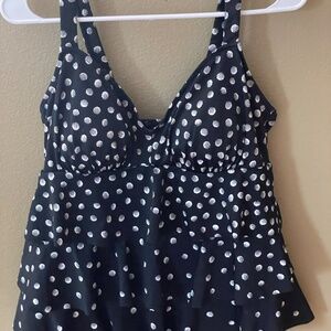 Cute and well fitting swim top with built in bra. Wear as a swim top or ???